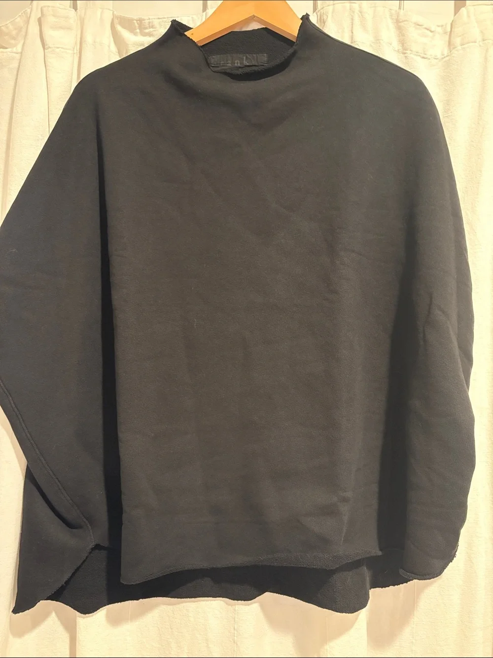 Frank & Eileen Audrey Funnel Neck Capelet O/S One Size Black Top Women’s Minimal - Picture 6 of 9